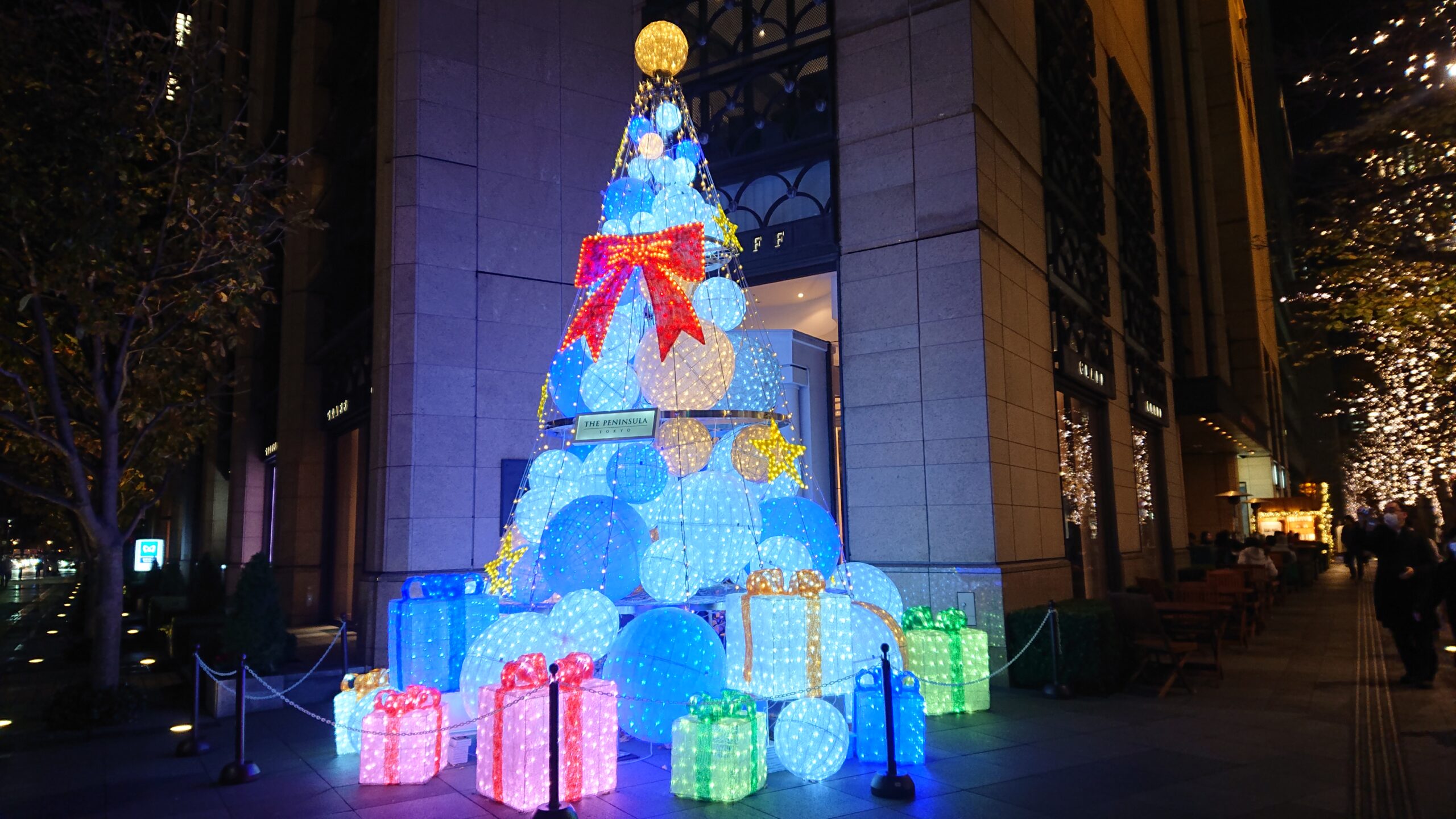 ペニンシュラ東京のクリスマスツリー