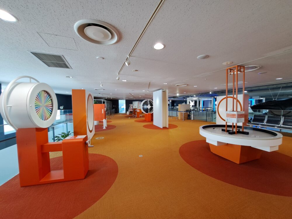 佐賀県立宇宙科学館「ゆめぎんが」は子どもも楽しみながら学ぶことが出来ます。