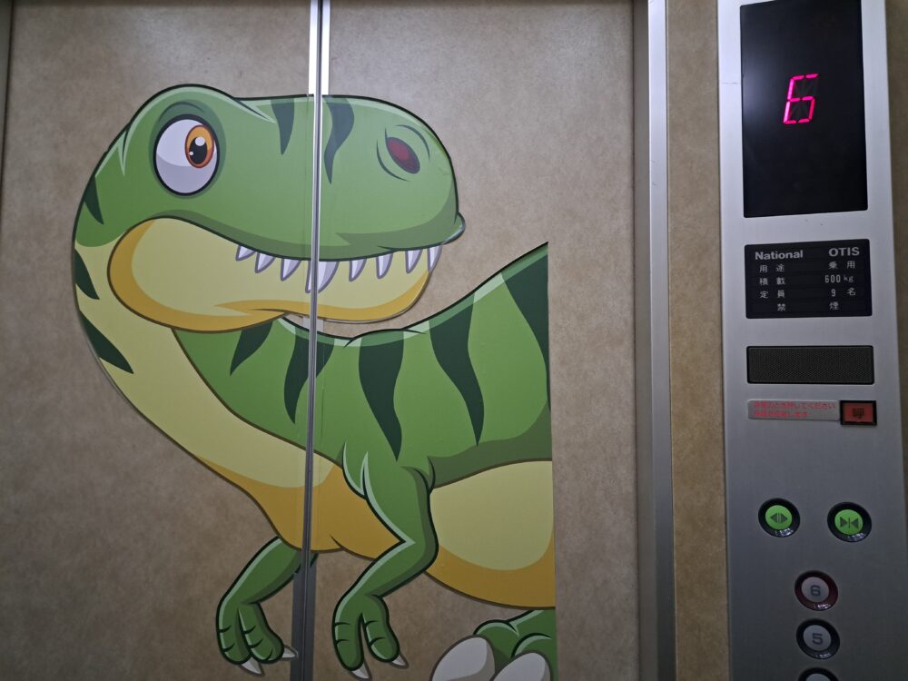 奥出雲多根自然博物館の宿泊施設のエレベーター