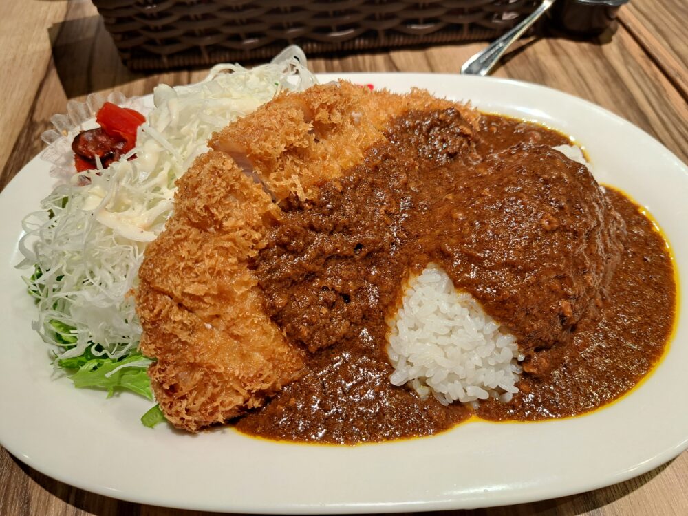 銀座スイスの三元豚カツカレー