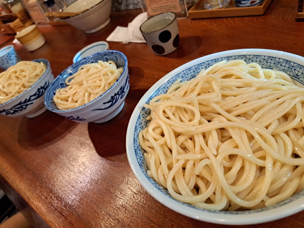 つけソバ いしいの麺の量