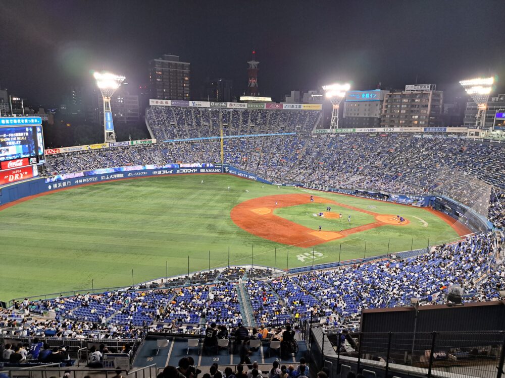 横浜スタジアムのパノラマBOX席からの眺め