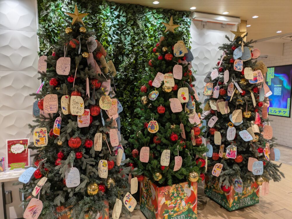 シャポー本八幡のクリスマスツリー