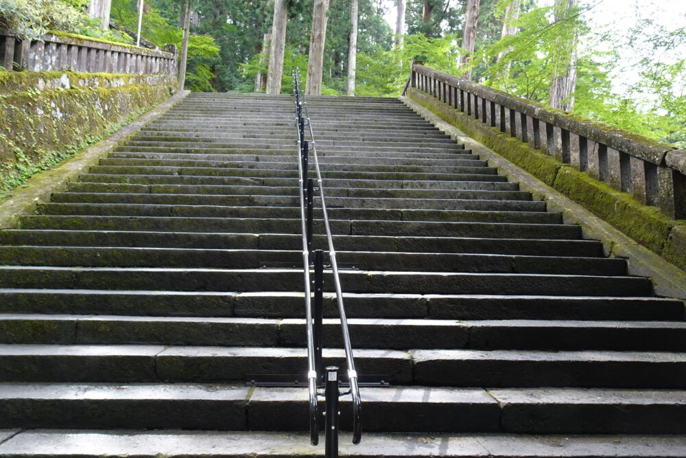 輪王寺日光廟大猷院の参道