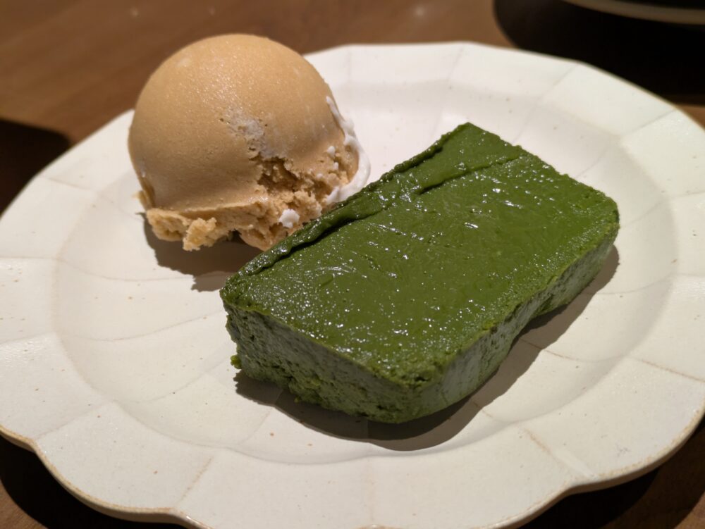 和食や太いちの宇治抹茶のテリーヌとほうじ茶アイス