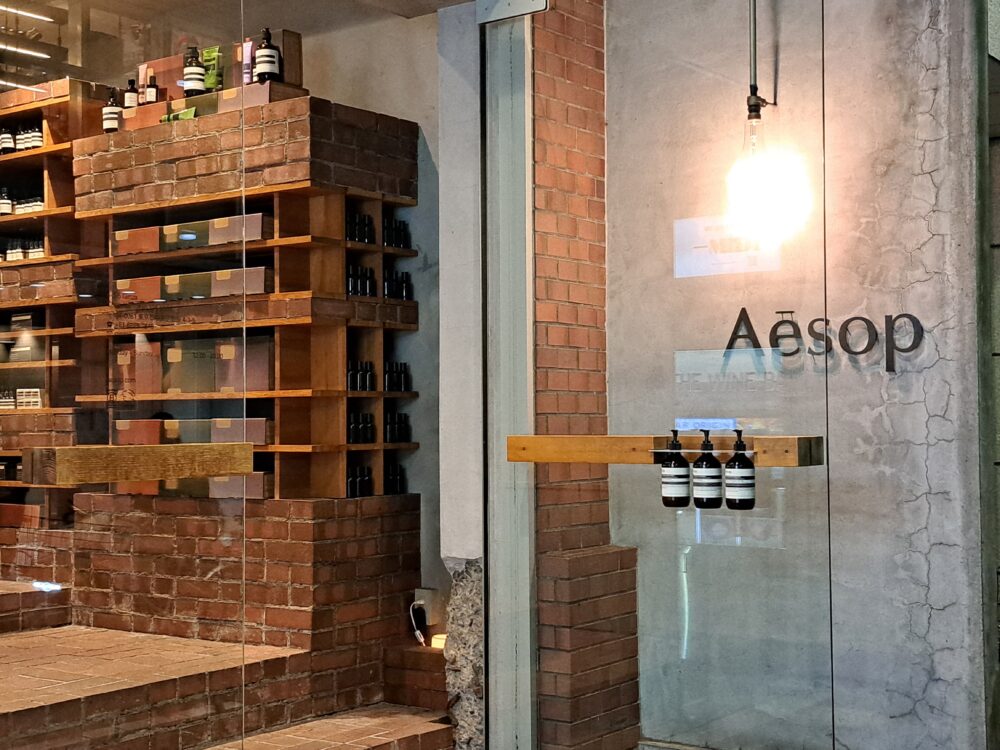 Aesop銀座店の入口