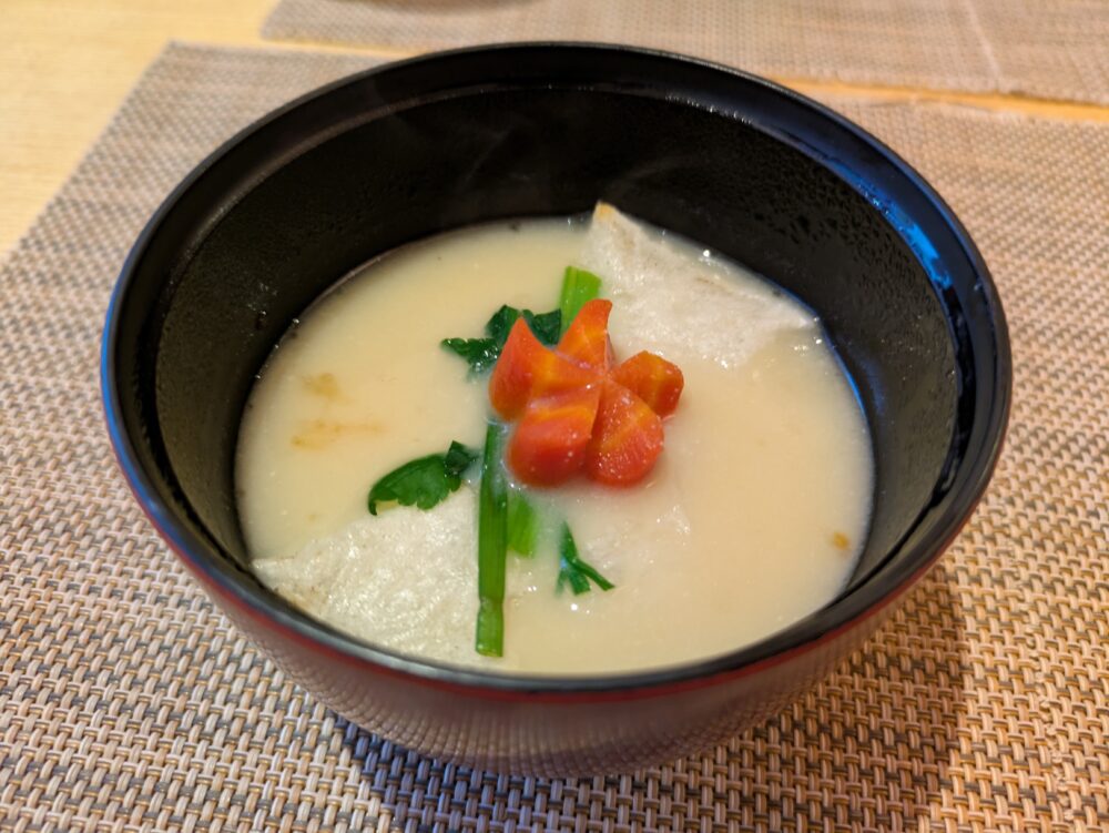 季節料理和色の白味噌雑煮