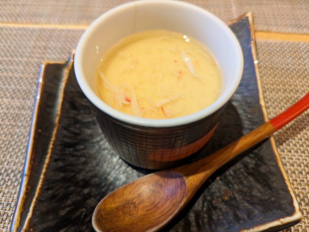 季節料理和色の河豚の茶碗蒸し