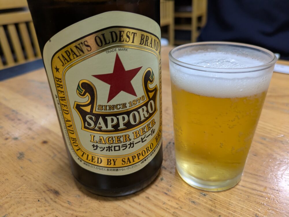 あい川の瓶ビール赤星