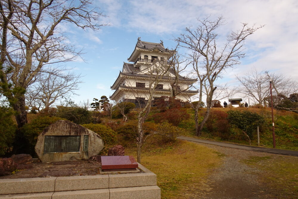 館山城の近くまで散策