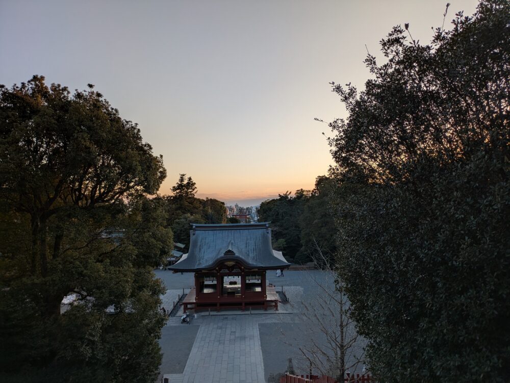 鶴岡八幡宮の消しゴムマジック後の遠景