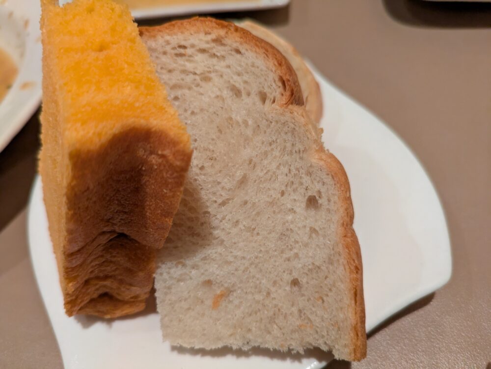 柿の樹の自家製パン