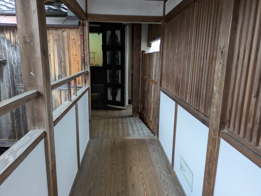 圓徳院の通路