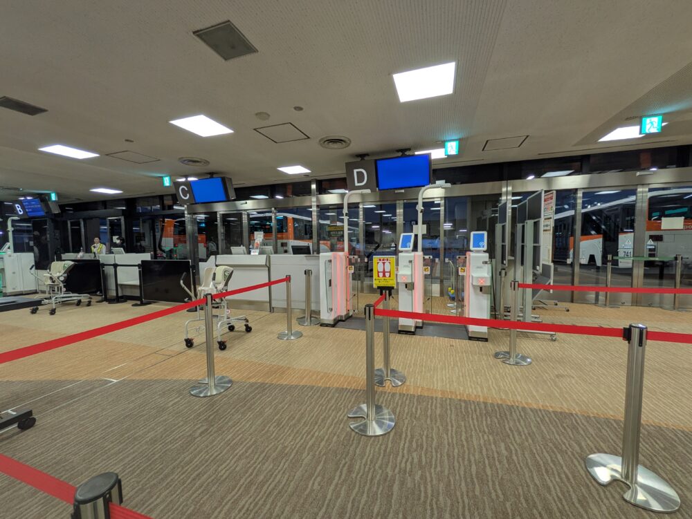 成田空港国内線バスラウンジ