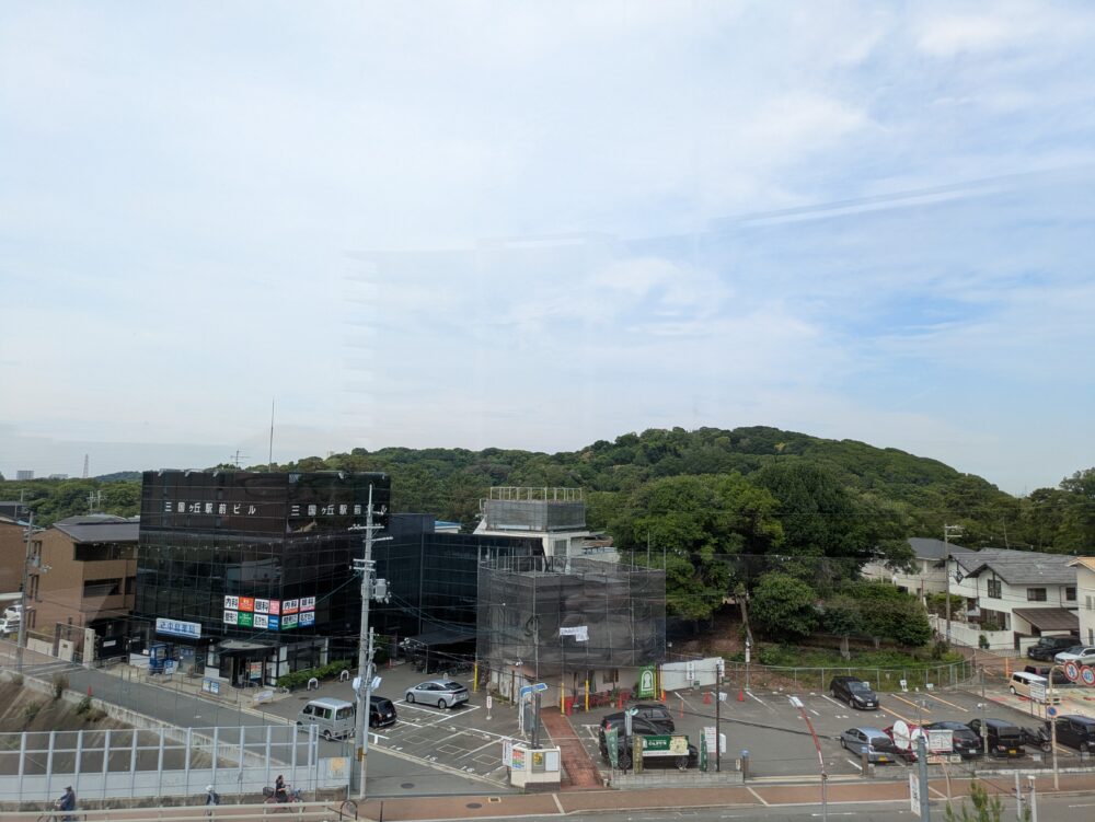 みくにん広場から世界遺産の仁徳天皇陵を眺める