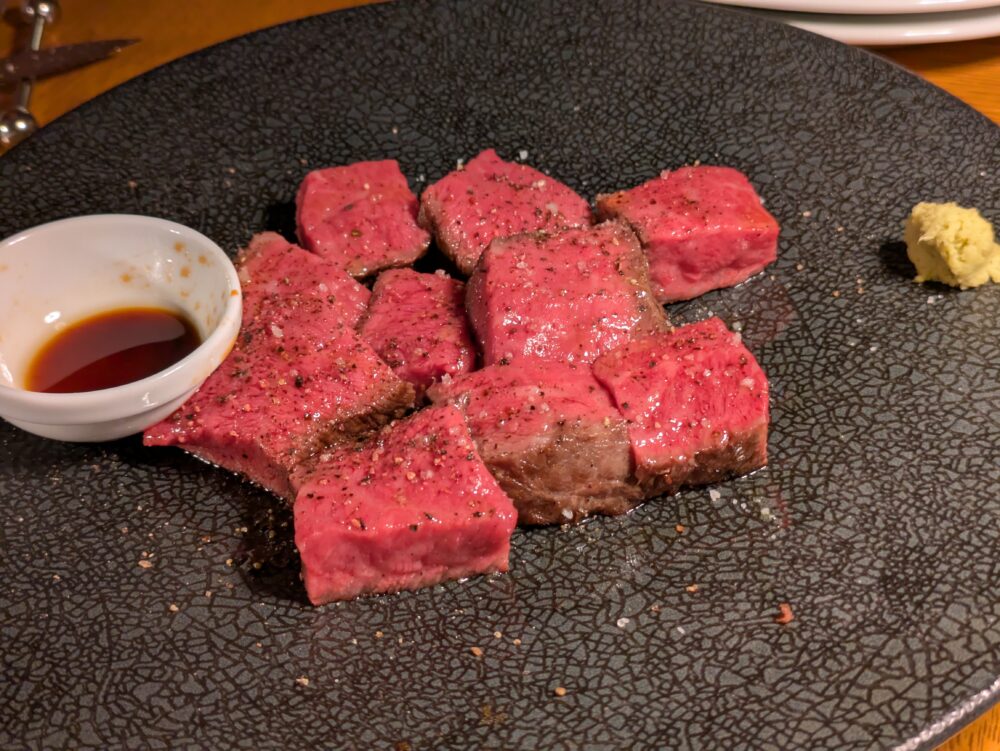 代官山カルネジーオのカタサンカクの炭火焼き