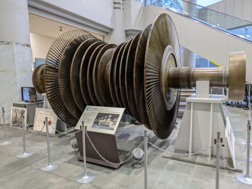 現代産業科学館の千葉火力発電所タービンローター