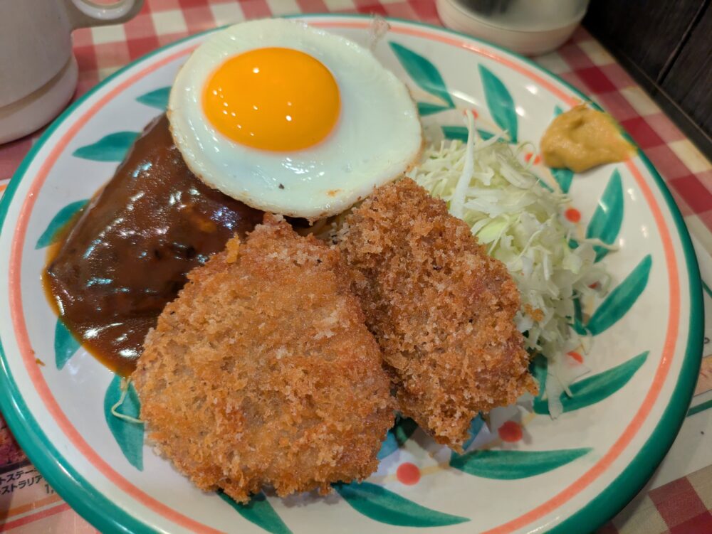 キッチンセブンの目玉ハンバーグとヒレカツ