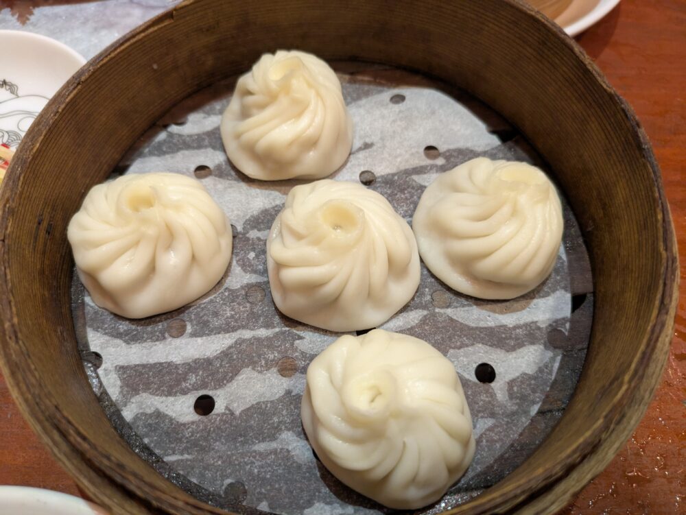 PAIRON餃子工房の小籠包