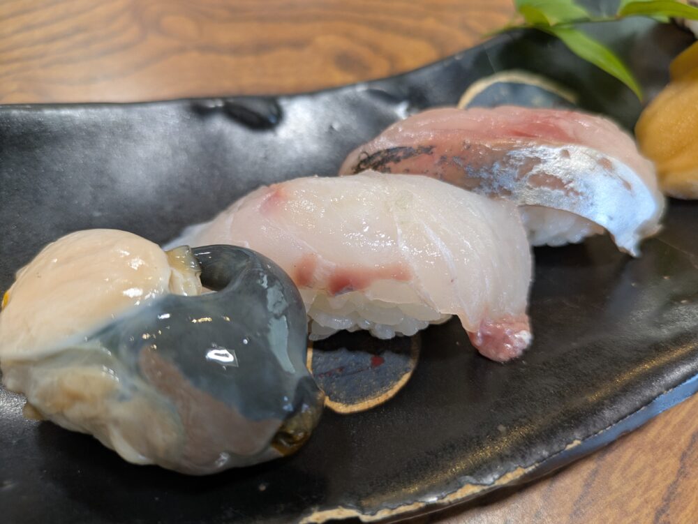 鮨笹元のあじ、ひらめ、あわび