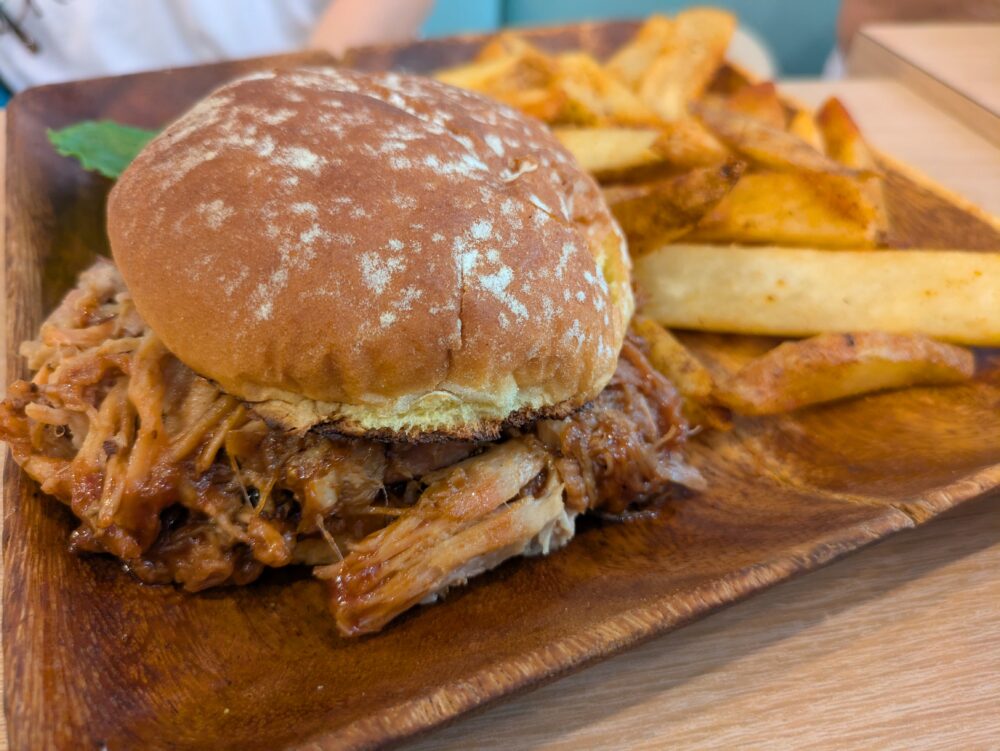 アロハキッチンのBBQバーガー