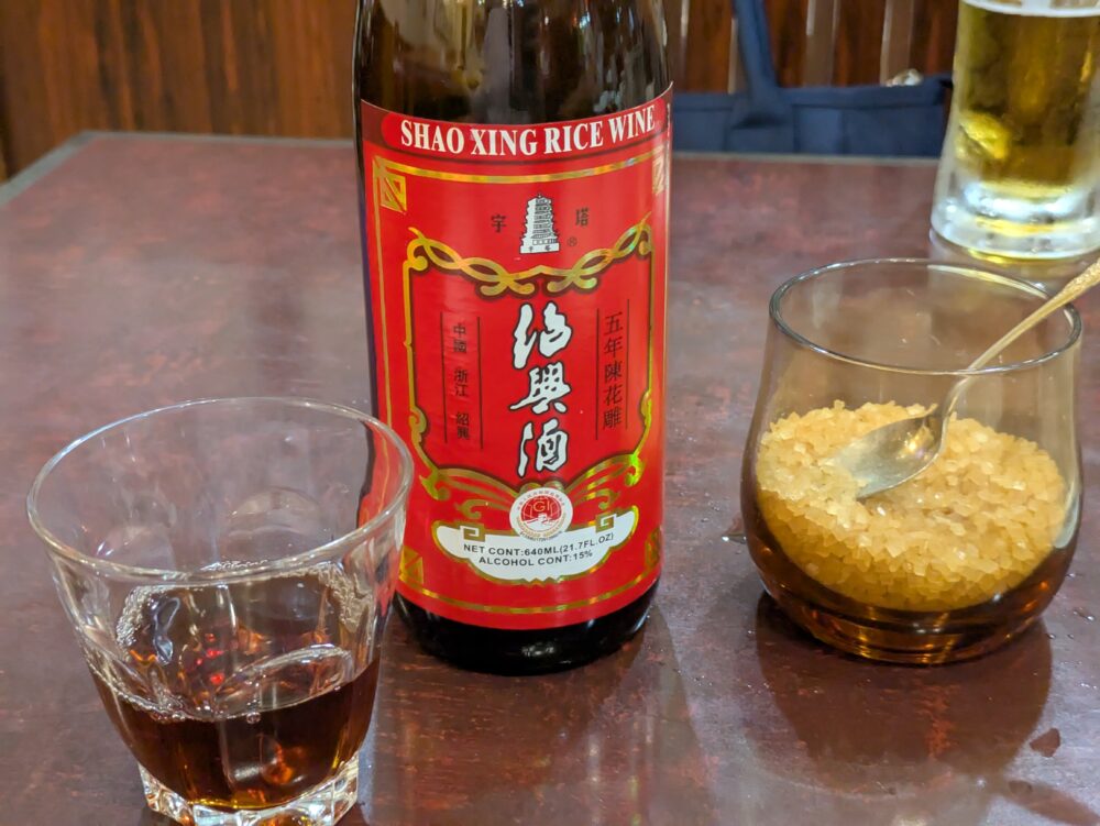 独一処餃子行徳店の紹興酒