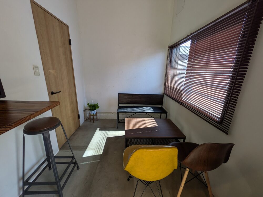 2lipan（トゥリパン）の店内