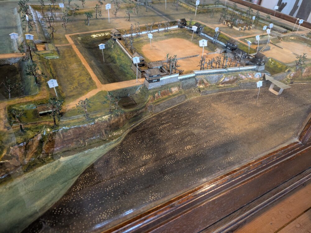 上田城址公園の櫓のジオラマ