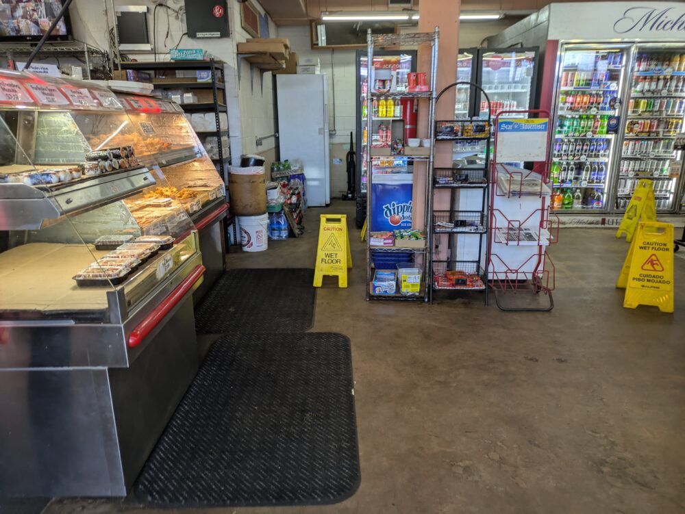 パアラアカイマーケットの店内