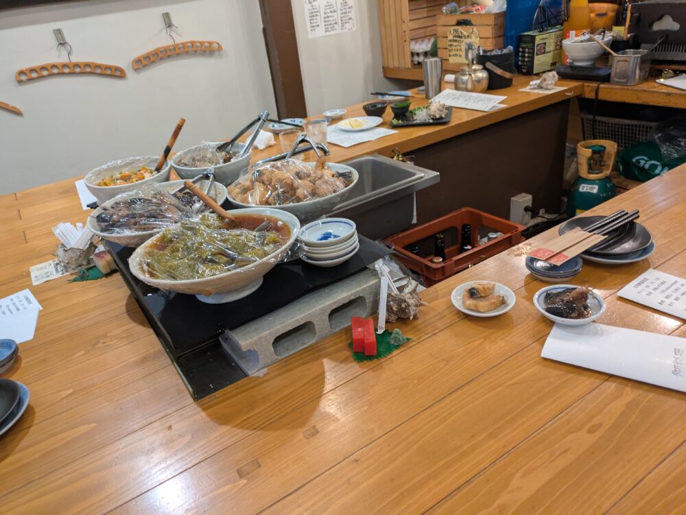 サカバ食堂大漁一家のカウンター