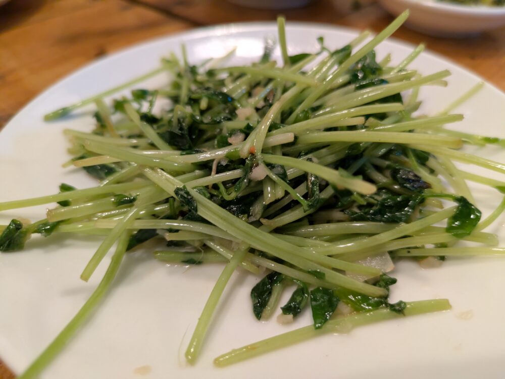 サカバ食堂大漁一家の豆苗いため