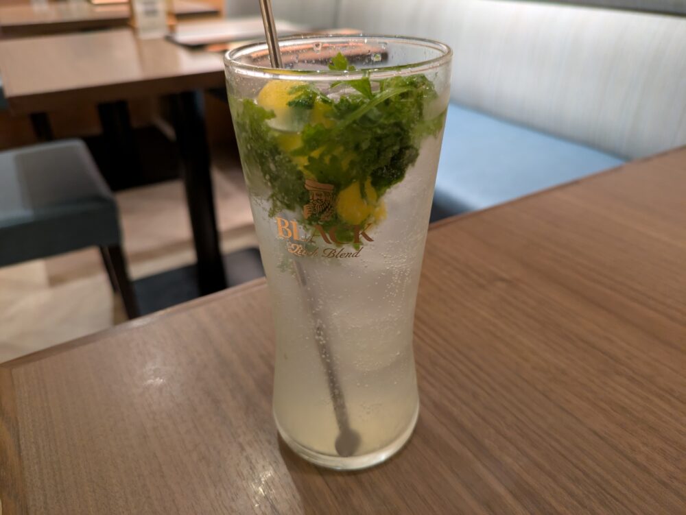 ディップガーデンテラス有明ガーデン店のパクチーレモンサワー