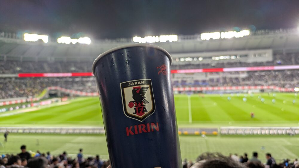 日本対ブラジルのビールカップ
