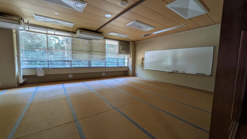 市川市少年自然の家の和室研修室