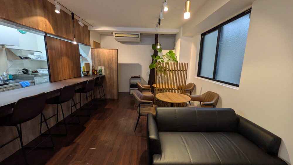 レインボーカフェの店内