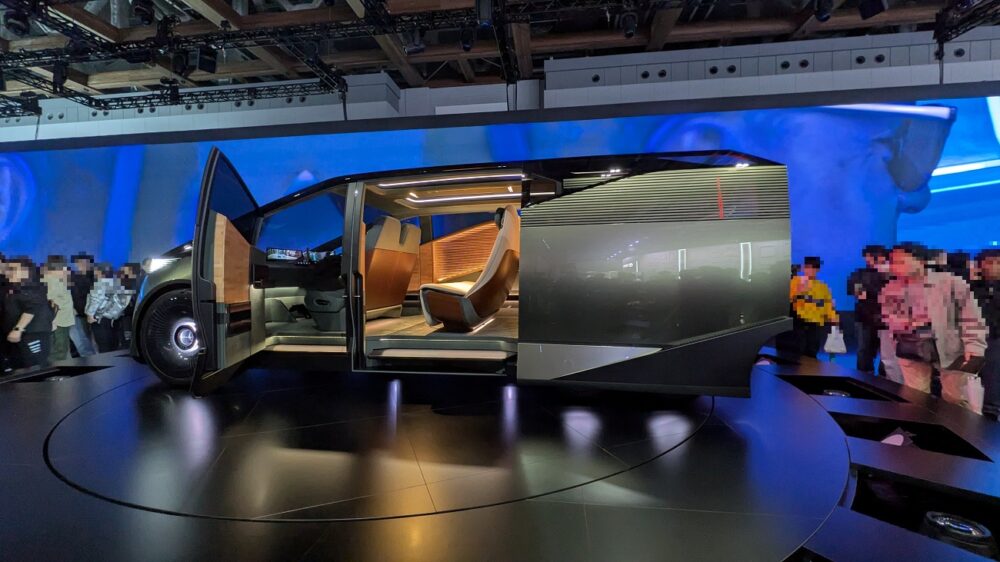 ジャパンモビリティショーのレクサスブースの展示