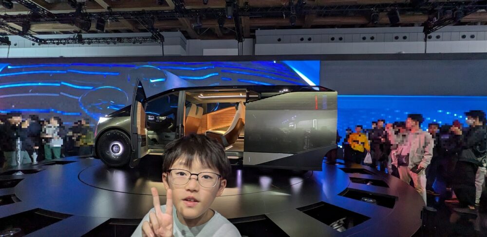 ジャパンモビリティショーのレクサスブースの展示は子どもに優しい