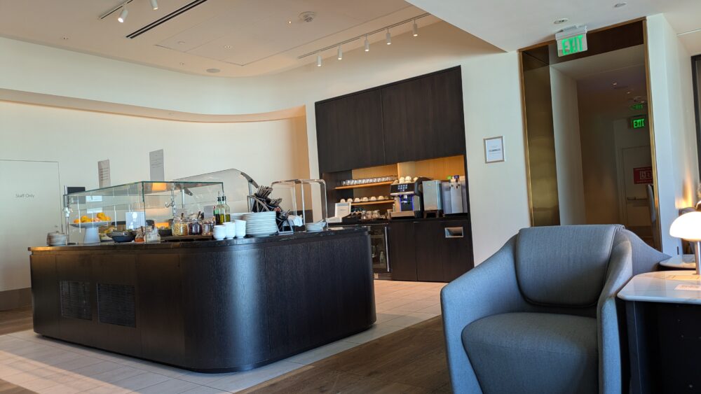 ブリティッシュ・エアウェイズ(British Airways)のブッフェ