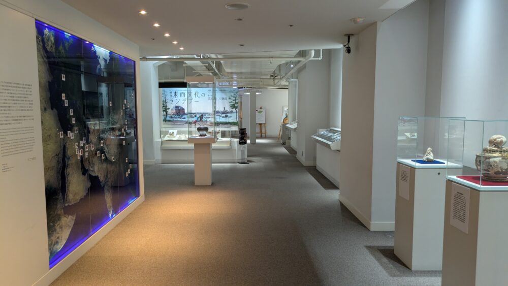 横浜ユーラシア文化館の館内