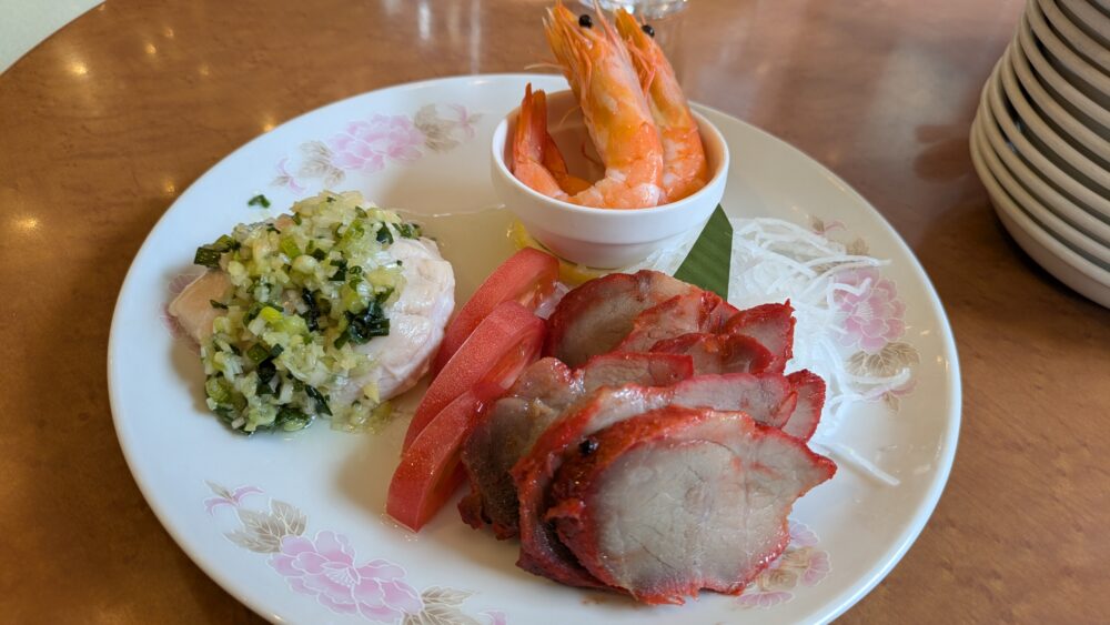 一楽の炭火焼チャーシュー入り季節の前菜盛り合わせ