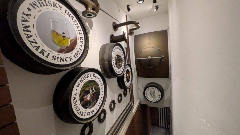 日比谷BAR WHISKY-Sの階段