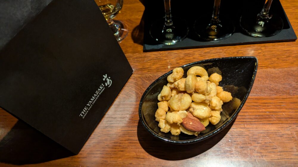 日比谷BAR WHISKY-Sのナッツ