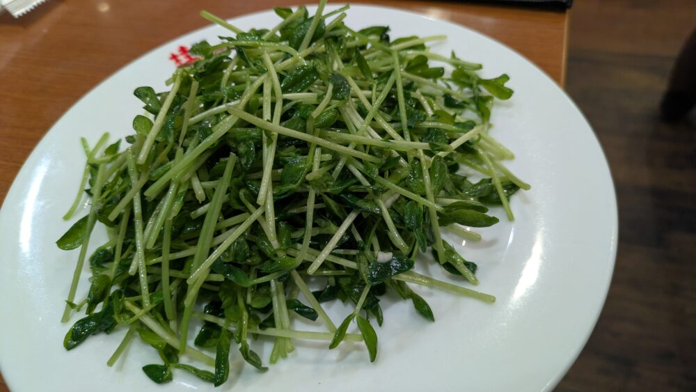 桂園銀座店の豆苗炒め