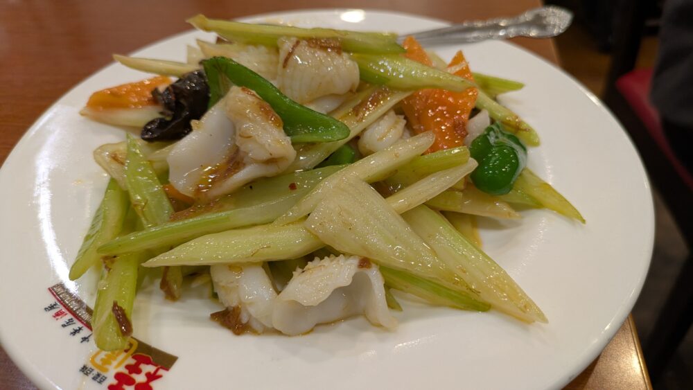 桂園銀座店のイカとセロリのXO醤炒め