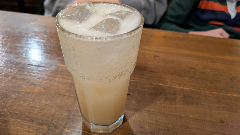 18ステーキダイナーの白桃サワー