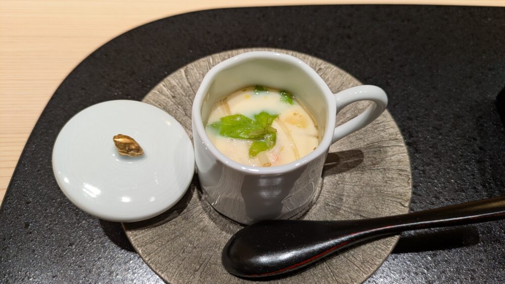 鮨美吟の香箱カニの茶碗蒸し