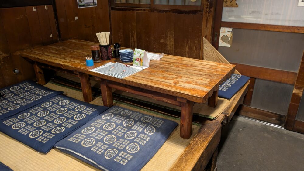 みますやの小上がり