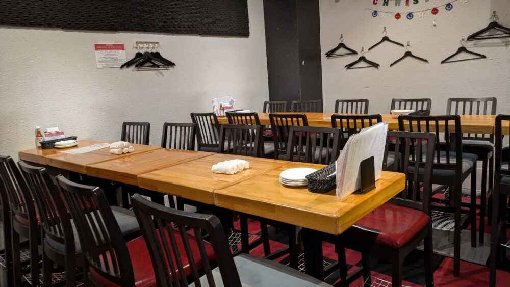 デビルクラフト浜松町のテーブル席