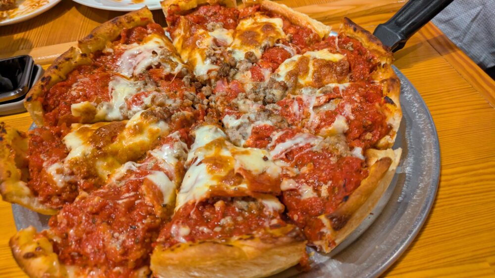 デビルクラフト浜松町のおすすめシカゴスタイルピザ
