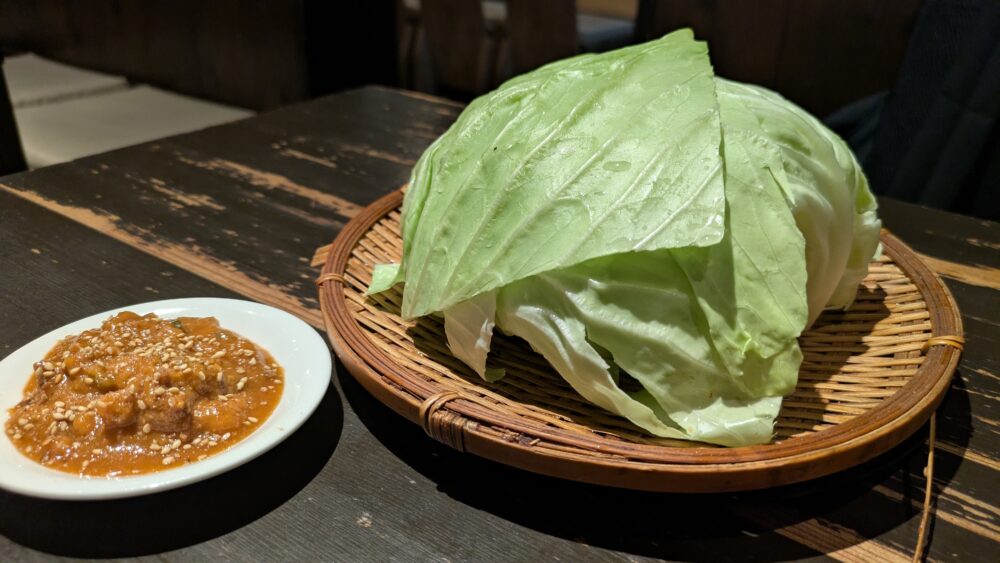 ぼたんの山盛りキャベツ